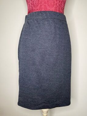Summer & Sage Classic Navy Knit Pencil Skirt Size Large
